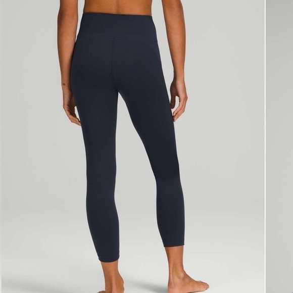 Lululemon Instill High-Rise Tight 25"
True Navy size 0 - Picture 10 of 10